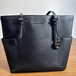 Bolso de hombro Michael Kors grande de bolsillo - Imagen 1 de 15