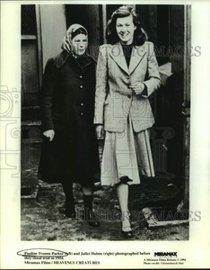 1994 Press Photo Pauline Yvonne Parker and Juliet Hulme in "Heavenly Creatures"