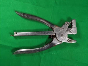 Neva Clog Model B-100 Stapler Stapling Pliers - Picture 1 of 3