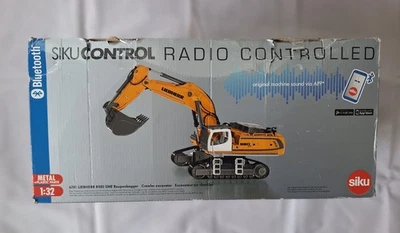 SIKU CONTROL Liebherr R980 SME Raupenbagger 1:32 ferngesteuert NEU! - Bild 1 von 4