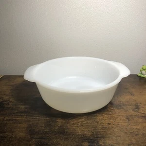 Fire king White bowl 1 1/2 quart made in the USA - Picture 1 of 11