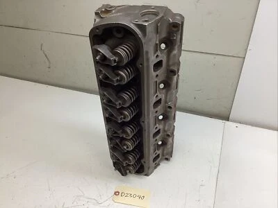 Ford 302CI 1978-1979 bloque pequeño culata D7oe-da código de fecha-8H17 Foto 1 de 4