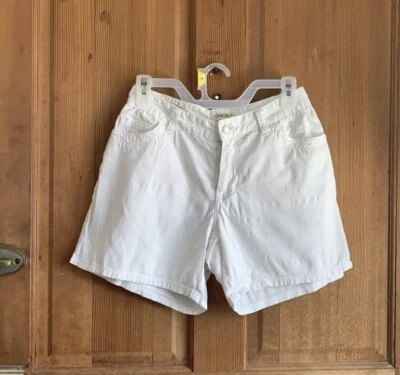 Bermudas de mezclilla Cherokee para mujer blancas vintage tiro alto talla 2 Foto 1 de 4