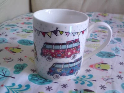 Queen`sThe Caravan Trail Festival Campers  Mug - Image 1 of 4