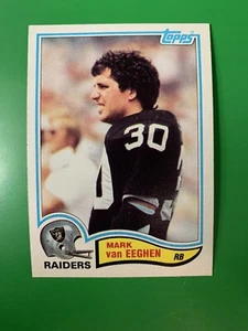 1982 Topps Mark Van Eeghen Oakland Raiders #199 - Imagen 1 de 2