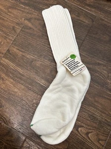 VINTAGE BURLINGTON EQUIPE WHITE CREW ATHLETIC SOCKS NWT 1980'S USA BIOGUARD NOS - Picture 1 of 6