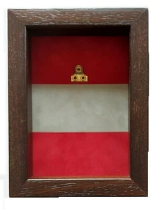 Small Duke of Wellingtons Regt Medal Display Case For 1 Medal. - Picture 1 of 5