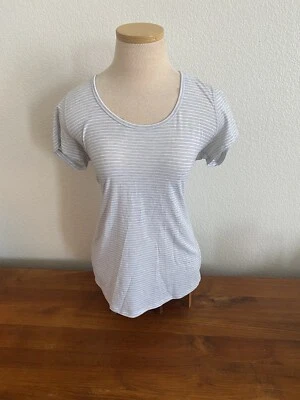Lucy Activewear T-Shirt Sz M Grey & white Stripe Sleeve Scoop Neck Workout Yoga - Imagem 1 de 4
