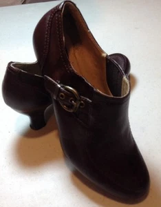 White Mountain Brown Heels Shoes 6-1/2 Buckle Trendy Ladies Comfortable NEW - Picture 1 of 7