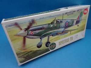 1/72 Airfix (1974) : Supermarine Spitfire Vb ( 2 Decal Optionen ) - Bild 1 von 16