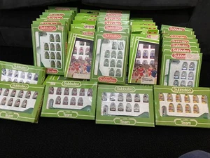 subbuteo job lot 35 Lightweight Teams And Subbuteo Game - Picture 1 of 24