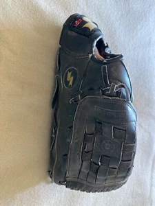Guanto da baseball SSK Dimple-BK lancio destro in pelle nero - Foto 1 di 6