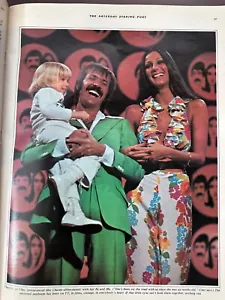 Sonny und Cher mit Keuschheit Farbfoto Verbreitung SAMSTAG ABEND POST 1973 - Bild 1 von 10