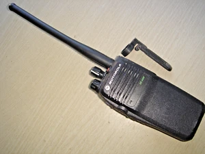 Motorola DP3400 VHF 136-174MHz DMR Digital c/w battery, beltclip & antenna #1 - Photo 1/9