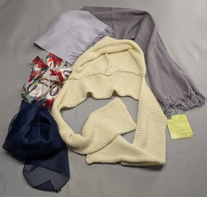 Dillards 4tlg Schal Paket Damen Konvolut grau Wende Strick Überwurf Kapuze S - Bild 1 von 3