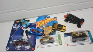 Hot Wheels Figuren Autos Sylvester Konvolut Fiat 500e HW EV Tooned Twin Mill gelb - Bild 1 von 10