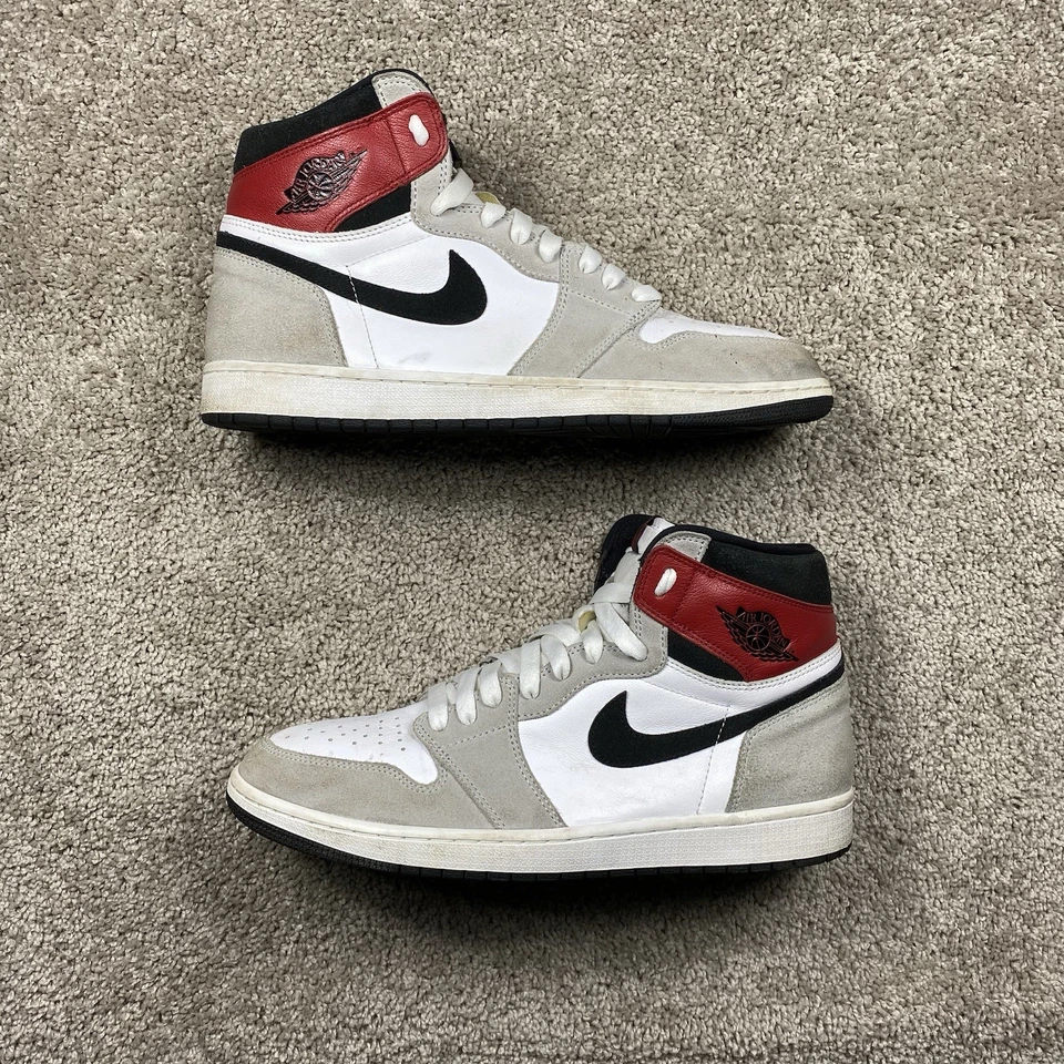 Talla 13 - Nike Hombre Air Jordan 1 Retro Alto OG Gris Humo 2020 555088-126 Foto 1 de 4