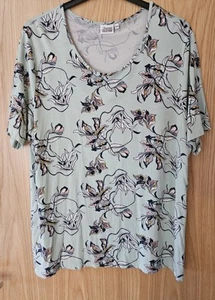 Shirt in Größe 50, Farbe grün mit Muster - Bild 1 von 2
