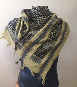 Bufanda táctica del desierto Rothco Shemagh, marrón coyote. - Imagen 1 de 3