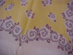 VINTAGE TABLECLOTH, WHITE FLOWERS ON YELLOW BACKGROUND, CUTTER AS IS - Picture 1 of 5