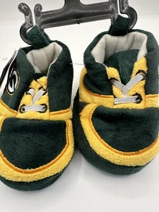 NFL KNIT GreenBay Packers Infant Baby 3-6mo Booties Slippers Shower Gift Birth - Picture 1 of 6