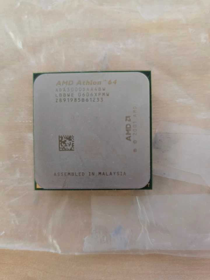 AMD Athlon 64 3000+ 1.8GHz (ADA3000DAA4BW) Processor - Image 1 of 1