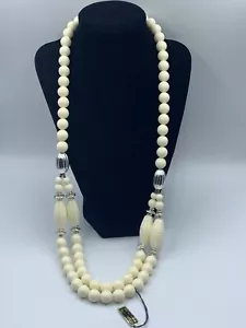 Collana Vintage 26"" Bianca Lucite Argento Rotondo Accenti Tomo Doppia Fionda Perline - Foto 1 di 5