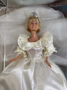 Barbie Diana 1997 Princesa de Gales Reina de Corazones del Pueblo Vestido de novia - Imagen 1 de 5