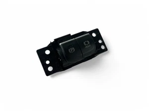 TOYOTA COROLLA Saloon E21 Switches 75K815 28530688 - Picture 1 of 9