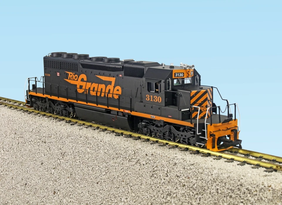 USA Trains G Scale 22300 RIO GRANDE SD40-2 BLACK/ORANGE - Image 1 of 1
