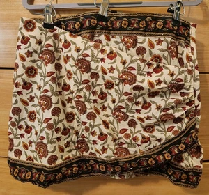 Zara Skirt Women's Size M Mini Floral Print 1/2 Zip Beaded Accents NWT - Picture 1 of 7