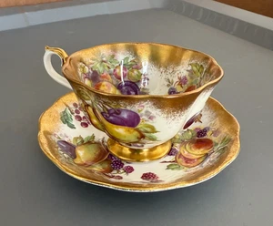 Vintage Royal Albert Orchard Teacup & Saucer Fruit Gold BONE CHINA England posh - Picture 1 of 8