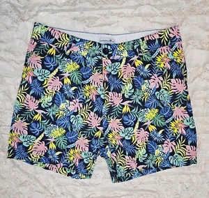 Caribbean Joe Women's Casual Shorts Multi Color Tropical Floral Size 12 Pockets - Picture 1 of 4