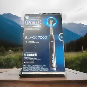 Oral-B Genius 7000 Electric Rechargeable Toothbrush Powered by Braun 2 Pc Couple - Picture 1 of 6