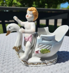 Vintage Biscotto Cherubino Angelo Cigno Giostra Fioriera Trinket Dipinto A Mano - Foto 1 di 12