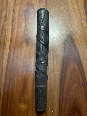 Antiguo Club Sacerdote Salmón Roble Pantano Irlandés Tallado Foto 1 de 4