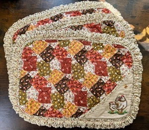 Tovagliette patchwork trapuntate vintage utensili tasca floreale country pollo - Foto 1 di 4