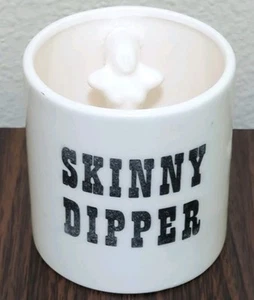 Taza de recuerdo vintage rara de 7 oz "Skinny Dipper" de Carrib, hecha en Japón (años 70) - Imagen 1 de 6