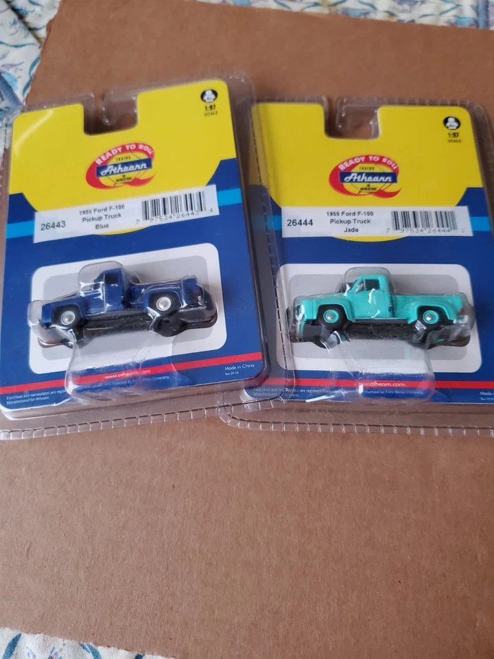 Lot 2ATHEARN 1955 Ford F-100 Pickup (Blue) 1/87 HO Scale Plastic.mix models. Rea - Image 1 of 1