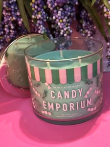 Bath & Body Works ~ "CANDY EMPORIUM" 3-Docht-Duftkerze 14,5 Oz. - Bild 1 von 5