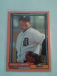 2017 Topps Archives Miguel Cabrera Peach Border Baseball Card - Picture 1 of 2