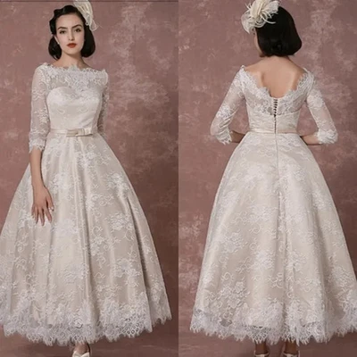 Retro Lace Wedding Dress Half Sleeve Bridal Dress A-line Backless Wedding Dress - Image 1 of 4