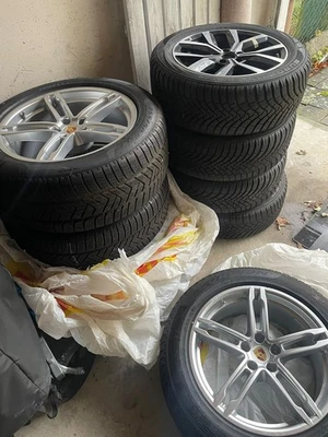 Neue Original Porsche Macan GTS Alufelgen in   19 Zoll NEU 95B601025 B/C - Bild 1 von 4