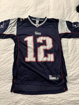 Camiseta Tom Brady New England Patriots #12 Azul Talla Mediana Reebok Equipo NFL Foto 1 de 4