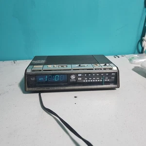 Vintage GE General Electric AM/FM blaue LED Digital Radiowecker 7-4646A getestet - Bild 1 von 4