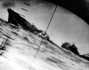 New 8x10 World War II Photo: Torpedo Strike Photographed through Periscope - Picture 1 of 1