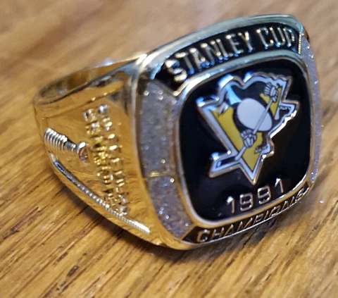 MOLSON CANADIAN NHL STANLEY CUP COMMEMORATIVE RING Pick a Ring Cover