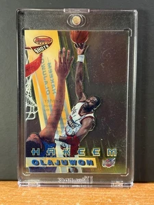 Hakeem Olajuwon 1996-97 Bowman's Best Shots #BS4 Mint - Bild 1 von 2