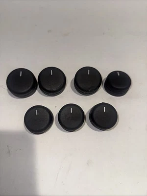 2001 2002 Cadillac Escalade Complete HVAC And Headlight Knob Set - Image 1 of 2