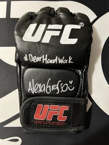 ALEXA GRASSO SIGNIERTER HANDSCHUH. MMA. BECKETT ZEUGE COA. UFC FLYWEIGHT CHAMP - Bild 1 von 3